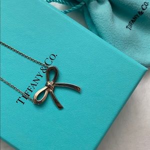 TIFFANY & CO. BOW PENDANT